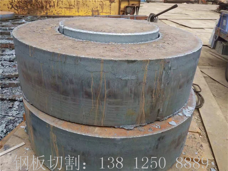 <b>鋼板切割法蘭盤(pán)</b>